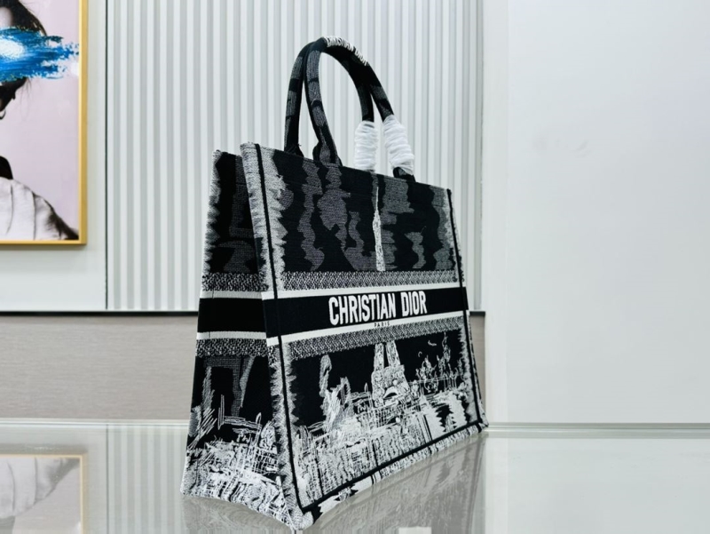 Dior Shopping Bags